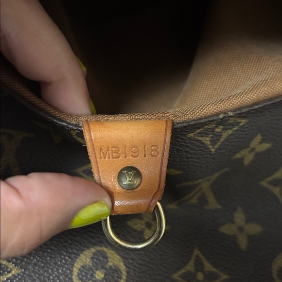 Louis Vuitton Shopping Sac Monogram Tote - Picture 7 of 13